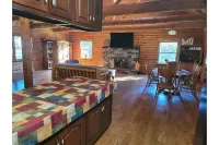 Sleeps 11 - Bar Room - Game Room - Handicap Accessible