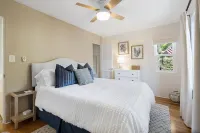 Charming Coastal Cottage - Windansea Beach Walkable - บังกะโล
