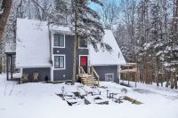 Stunning Ellicottville Hilltop Ski Chalet