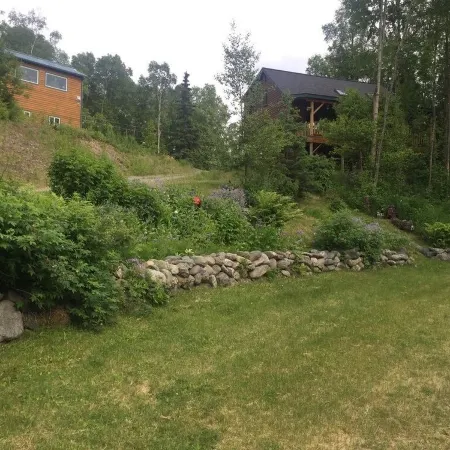Comfortable apartment with spectacular mountain and ocean views.