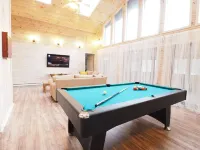 Beautiful Large Chalet close to all Pocono Attractions