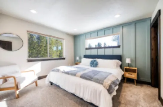 Stargazing~LuxuryChalet~MinstoWillamettePass~Theater~Arcade~CraterLake~3KingBeds