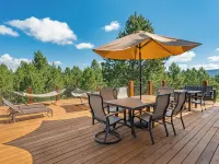 NEW Listing - Modern Mountain Family Retreat, Golf course, Trails, Skiing++