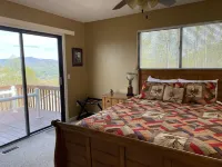 'Eye Candy' Breathtaking Mountain and Lake Views! Hot Tub