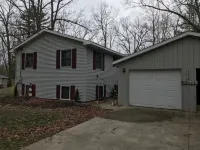 Large House on Quiet Canal of All-Sport Eight Point Lake