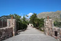 Peaceful villa renovated at 500 metres from Pollensa village  AND WIFI FREE