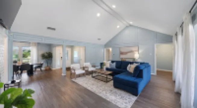 Family Dream Home, Arcade fun!, Huge Pool! 5 bedrooms, 3 baths