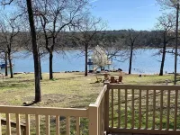 Waterfront house with private dock and boat slip Hotel a Haskell County