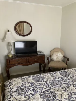 Very nice, comfortable 2Br/2Bath condo overlooking gorgeous pool Lanai Village