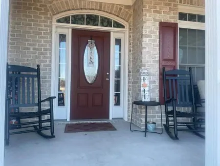 Elegance & Comfort: Your Greenville Escape