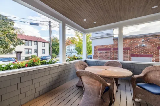 Stunning Penthouse 3Bed-3Bath Private Elevator, Just Steps to PA, Dining & Shops