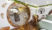 Hobbit House - Couples Hideaway
