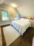 Minutes to beaches & canal Family friendly updated beach house