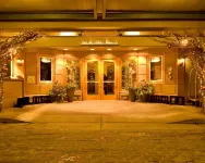 12MM Aspen Residence -Walk to Town & Ski Slopes by Aspen Vacation Rentals®