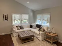 Totally Renovated Cottage on the North Fork 7 min. walk to the Beach - Country Houses