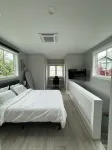 Newly Built Tiny Home/Cottage in National Landing/Arlington near DC, & Old Town
