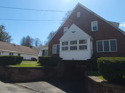 Beautiful Village 2BR loaded with extras 스피드웨이 주변 호텔