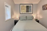 Amazing Dome! Panoramic Barrel Sauna! Hot Tub! Sleeps 6 Pet Friendly, Fire Place - Boutique