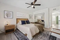 The Beachsides Bliss, BBQ, Arcade, Game Room, Fire Pit Patio, 5 Miles to Beaches