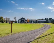 Newer Cottage on all sports lake, pontoon boat available