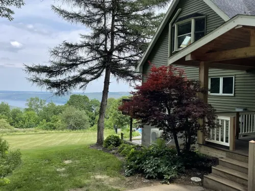 Private 3Bd3.5Ba w/ Lake View, Pool, Hot Tub, Fast Wi-Fi 🐶