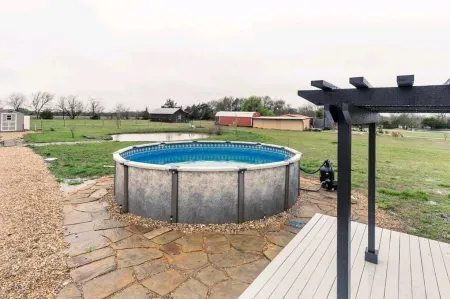 Relaxing Country Home Getaway