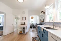 Newly Restored 2BR Heights Cottage