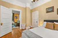 Prospect Delight - River Views, Historic Home, Walk To Town!