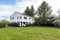 Spacious Home with Stunning Mountain and Golf Course View’s!