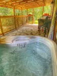 Cozy Cabin with an amazing deck and beautiful views of Lake Fort Smith!
