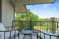 Cozy Couple's Oasis Located in the Highly Desired Pointe Royale Community