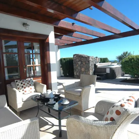 Luxury 4-Bedroom, 4 Bathroom Villa in Exclusive Los Mojones Area, with Jacuzzi