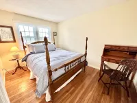 Updated 4Br Close to Downtown Chatham, Beaches, Bike Path & Tennis Pickleball Hotels in Chatham