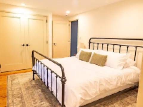 Maple Ridge Modern Rustic Retreat where Modern comfort meets Rustic Charm Hotels in Esopus