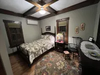 Elegant, Recipient of Historic Preservation Award! 2 Blocks From Downtown .