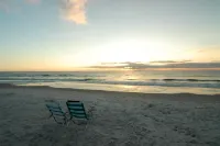 Cape Me Away-Gulf View, End Unit only 60 STEPS TO BEACH *Beach Chairs/Cart