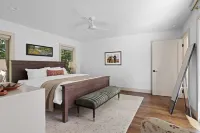 Timeless Comfort: Unwind in Our Remodeled 3 bedroom Retreat - 3-Star