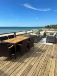Newly Renovated Sleeps 13 Large Private Lake Michigan Beach- new dates available Hotel a Emmet County