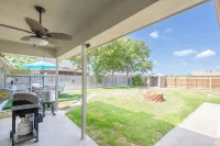 Lakeshore Hideaway - Charming 4BD Heartbeat Away from Lake Nasworthy & Airport
