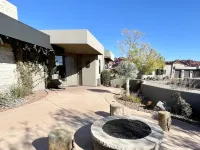 Snow Canyon Escape Hotels near Red Mountain