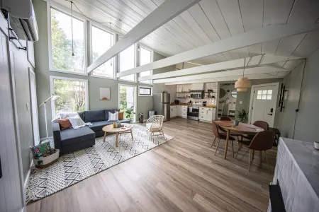 Unwind at This Modern Bethel Village Escape