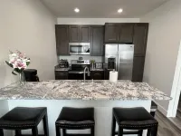 Newly remodeled, centrally located apartment - Unit B