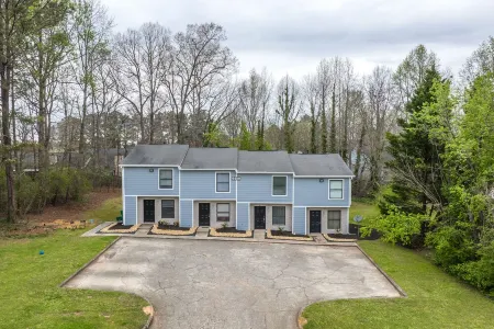 Premium Townhome w/ 2 King Beds & Luxury Bathrooms Отели в г. Пичтри Корнерс