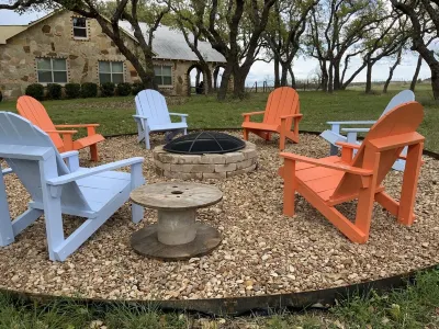 Star gazers and sanctuary seekers! Hotels near Enchanted Rock State Natural Area