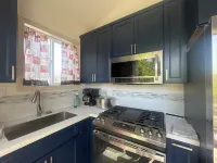 Cozy Detached cottage at rear of main house 30 min. To SF  2 bedrooms 1 bathroom Hotels in Richmond