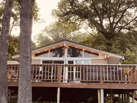 Lakefront-Hot tub-Boat Dock-Amazing Patio-RELAXING