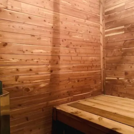 Entire Below Level Studio w/ Private Sauna