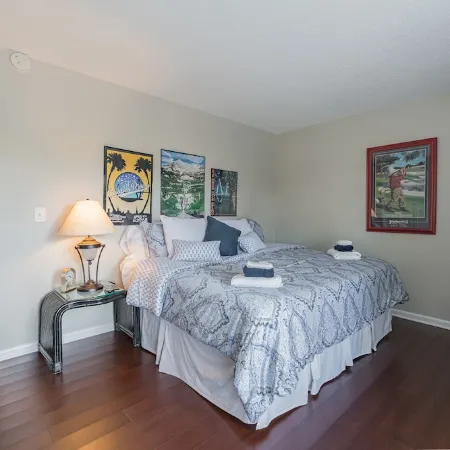 Newly Renovated Lakeview Condo Complex First Floor Oasis!