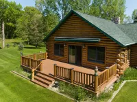 Cabin in Green Lake ! Hotels in Green Lake County