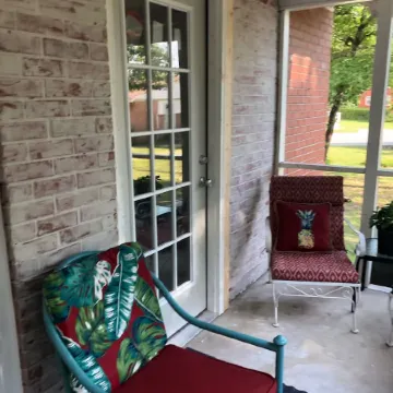 Cozy comfortable home near lakes, parks and downtown Sumter